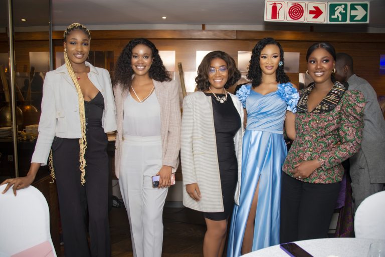 Mademoiselle Nadiratiou AFOLABI, Miss TOGO 2025, présente son bilan de mi-mandat lors du lancement officiel de la 30ème édition du concours